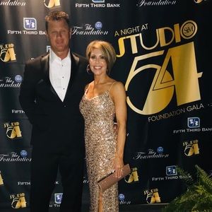 Betsy&Adam gold sequin gown size 2P